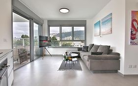 Luxury Apartment On The Beach